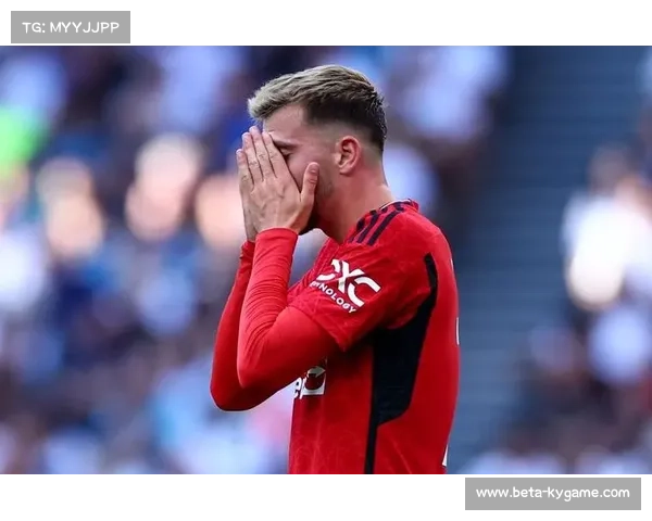 曼联换人如走马灯全队迷失斗志必胜信念早已荡然无存